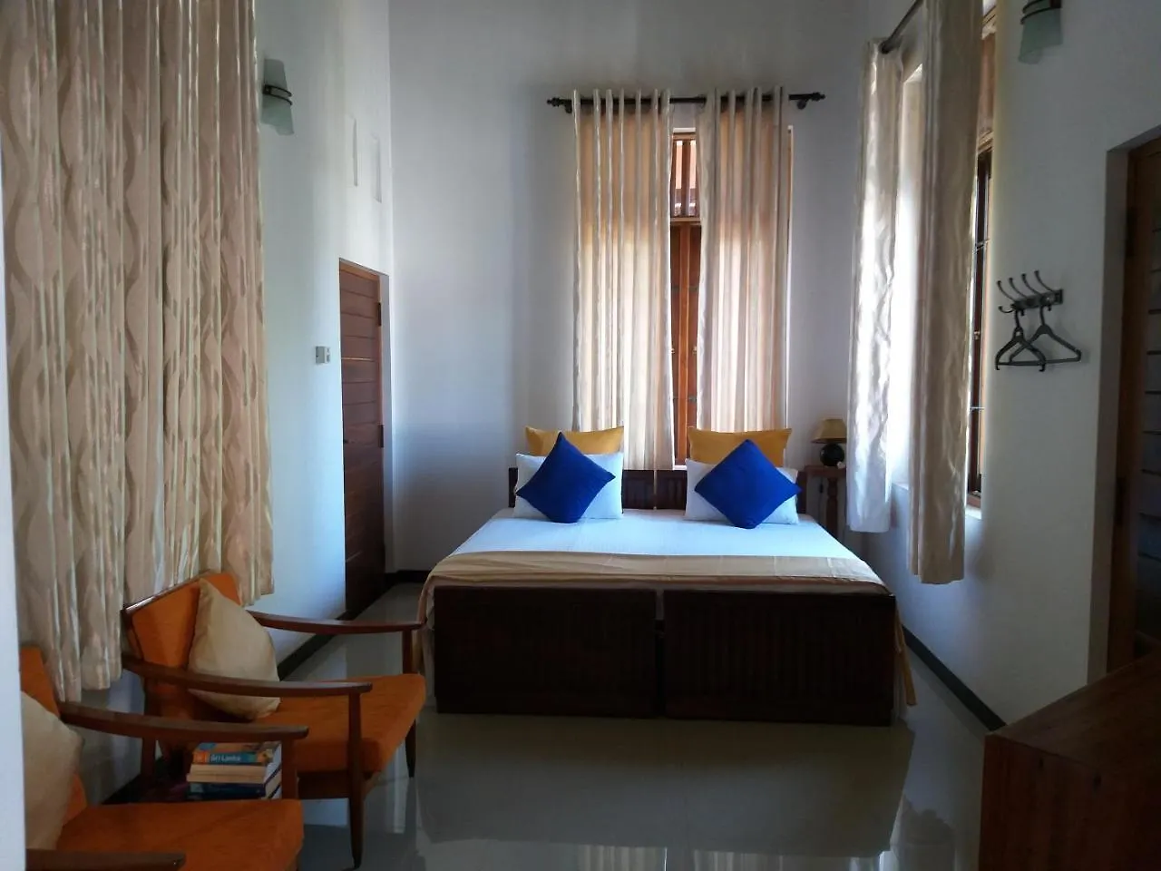 Bed & Breakfast Cosy Nest Home Stay Negombo Sri Lanka