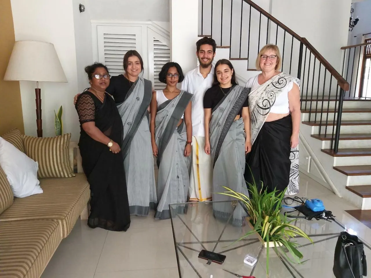 Cosy Nest Home Stay Negombo Bed & Breakfast